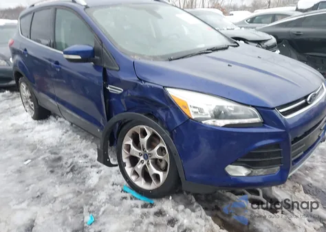 2016 Ford Escape Titanium из США, поврежденный, VIN 1FMCU0J90GUC35737